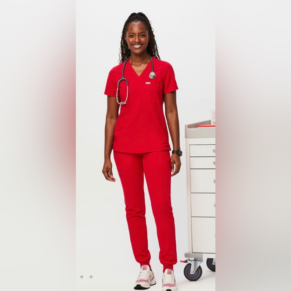 Medium red figs set. NWOT